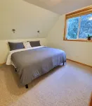Skyline cottage, private hot tub, wifi sleeps 4! - Huoneistot