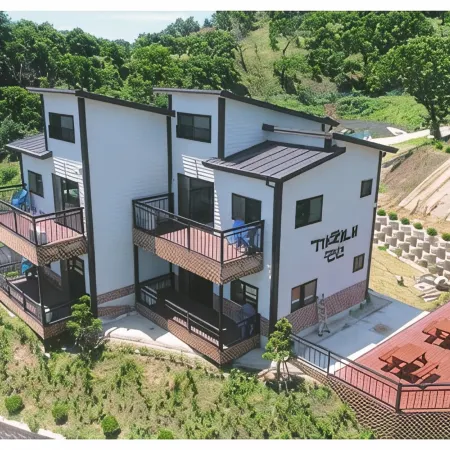 Chilgapsan Kkachinae Pension