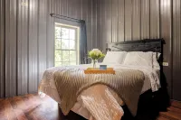 Charming 4-bedroom house with WiFi and AC in French Lick with country setting - Wifi