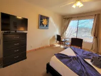 Sedona Eco-Friendly Condo w/ Pool: Walk to Shops Restaurants Golf & Trails - 4-Star