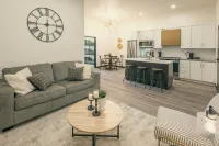 Sleeps 7 ~ Near Ice Rink ~ Netflix ~ Triple Bunk - Gym