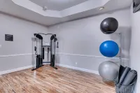 Orangewood Inn and Suites Midtown - Phòng tập thể hình