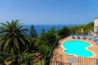 Luxury villa by the sea with private pool, terrace and sea view - Villalar