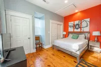 Unique 2 Bedroom Condo | Water View of New Bern - 3-Star