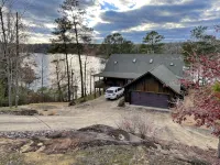 Smith Lake Family Retreat Log Home, Private Boat Ramp, Dock, Theater & Game Room - Boutique