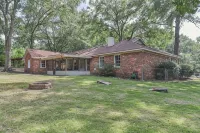 4 Bedroom Retreat — Close to Ft Benning: Modern, Cozy, and Mins to Everything! - 4-نجوم