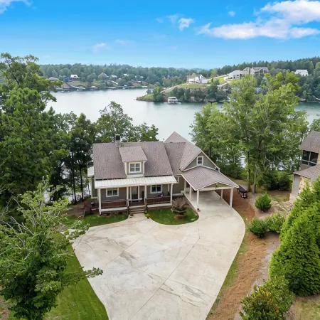 Lakeside Getaway at Chateau Marlowe - the perfect location for a family retreat!