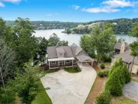 Lakeside Getaway at Chateau Marlowe - the perfect location for a family retreat! - Boutique