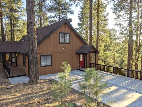 5Br Flagstaff Cabin: 1 Acre, Deck, Games, Trails - Chalets