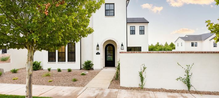 Black Ridge Villa near Sand Hollow & Zions. Sleeps 32. Private pool & hot tub. Hotele w: Hurricane