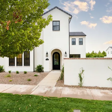 Black Ridge Villa near Sand Hollow & Zions. Sleeps 32. Private pool & hot tub.