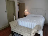 New Hope area Historical Bucks County Stone House circa 1732 - 4つ星
