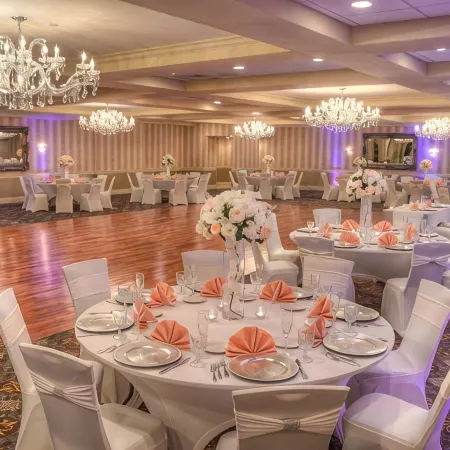 DoubleTree by Hilton Hotel Tinton Falls - Eatontown