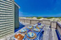Luxury Oceanfront home in South Nags Head! - Boutique