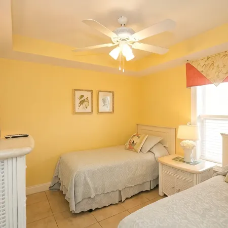 631 Beachside Colony 3 Bed 2 bath with GREAT ocean view!!!