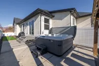 Family Home Orem 4BD w/ Hot Tub - 홈스테이