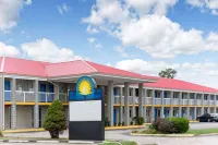 Days Inn by Wyndham Richmond - 2-Star