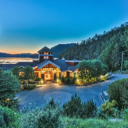 Poets Cove Resort & Spa