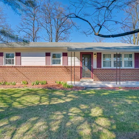 Deck & Grill: Convenient Home in Hummelstown