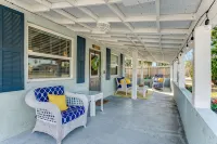 Cozy beach house - 5 min walk to the beach (Pet-Friendly - บังกะโล