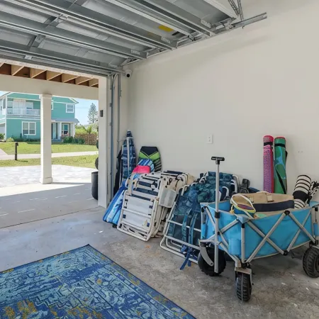 Beach Access Oasis with Heated Pool and Guest Suite