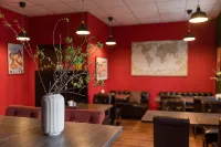 Panfilov Hotel - ที่มีที่จอดรถ