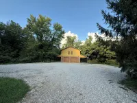 步道起點河畔小屋 - 木屋