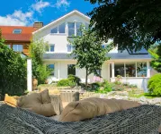 Holiday apartment with a special flair, view of the mountains and close to the lake. - 3 stelle