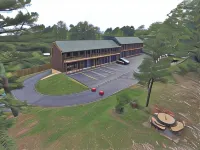 Country Mountain Inn - Pools