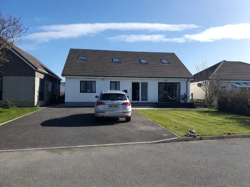 Blue Bay Villa in Trearddur Anglesey - 3-Star