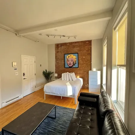 Maverick Suites at 402 Columbus Ave