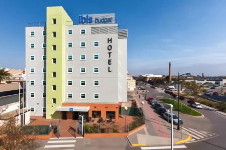 Ibis Budget Valencia Aeropuerto Отели в г. Manises