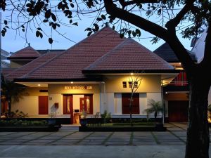 Merbabu Guest House