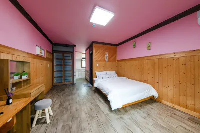 Geojedo Iris Pension Hotels near Hakdong Mongdol Beach