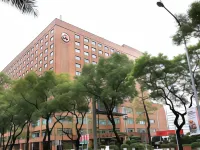 Howard Plaza Hotel Hotels near Daan District