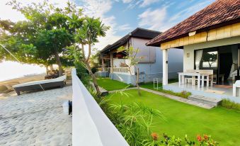 Solaluna Beach Homestay