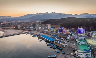 Yangyang Lovely Sea Condotel