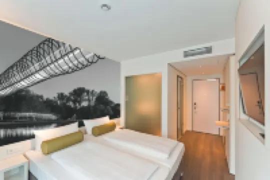 Super 8 by Wyndham Oberhausen