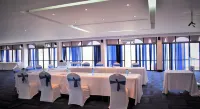 CityBlue Creekside Hotel & Suites