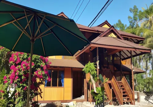 Hotel Besar Bulan Baru - Senggigi Hotels in Malaka