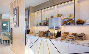 3. Hôtel 7 ..