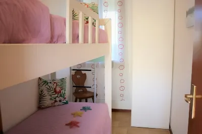 Lovely Villa with Private Fenced Garden