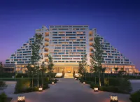 City of Dreams Mediterranean - Integrated Resort, Casino & Entertainment Отели рядом с достопримечательностью «Городской зоопарк»