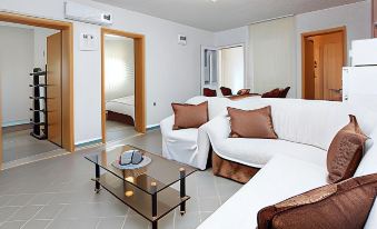 Rose Garden Apartments