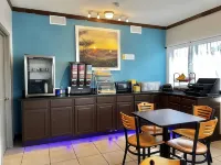 Days Inn by Wyndham Suites Fredericksburg
