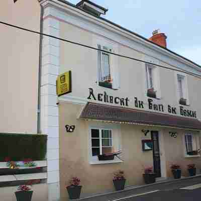 Auberge du port des Roches Hotel Exterior