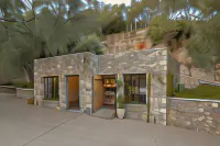 Apolis Villas & Suites Resort