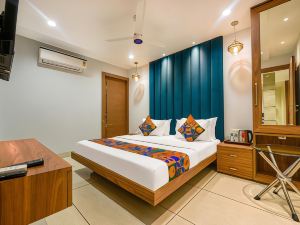 FabHotel Rolt