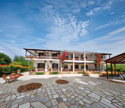 Vergonis Studios Hotel di Agios Georgios Nilias
