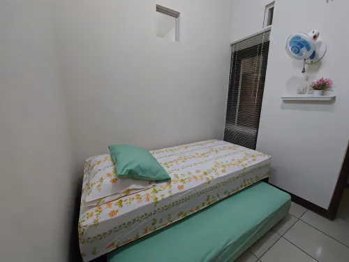 AprillDilla Home Hotels in Sidomukti